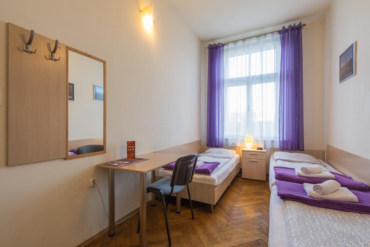 Euro-Room Rooms & Apartments Krakow Bagian luar foto
