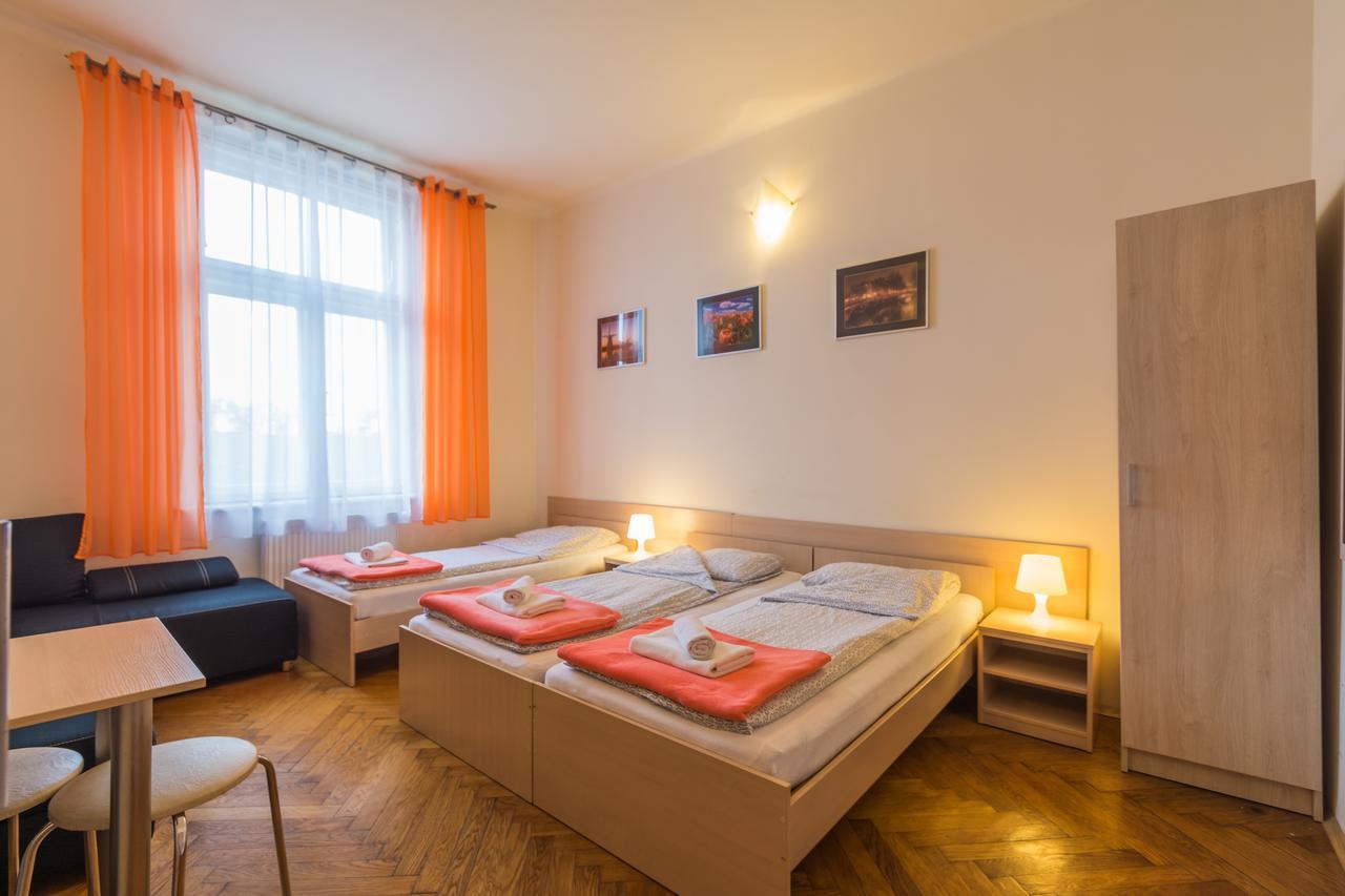 Euro-Room Rooms & Apartments Krakow Bagian luar foto