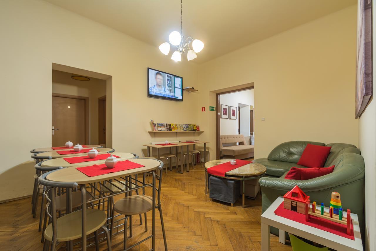 Euro-Room Rooms & Apartments Krakow Bagian luar foto