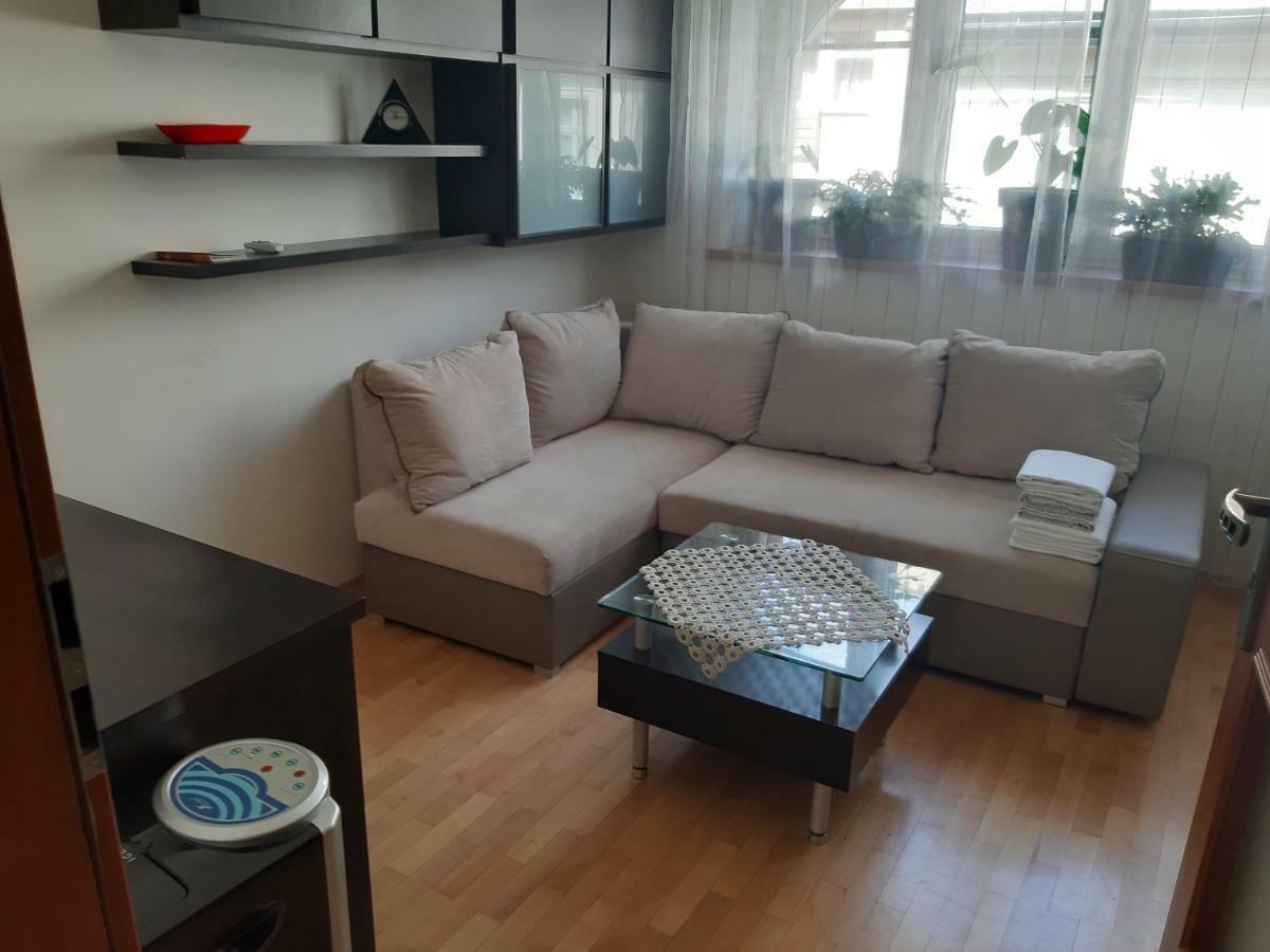 Euro-Room Rooms & Apartments Krakow Bagian luar foto